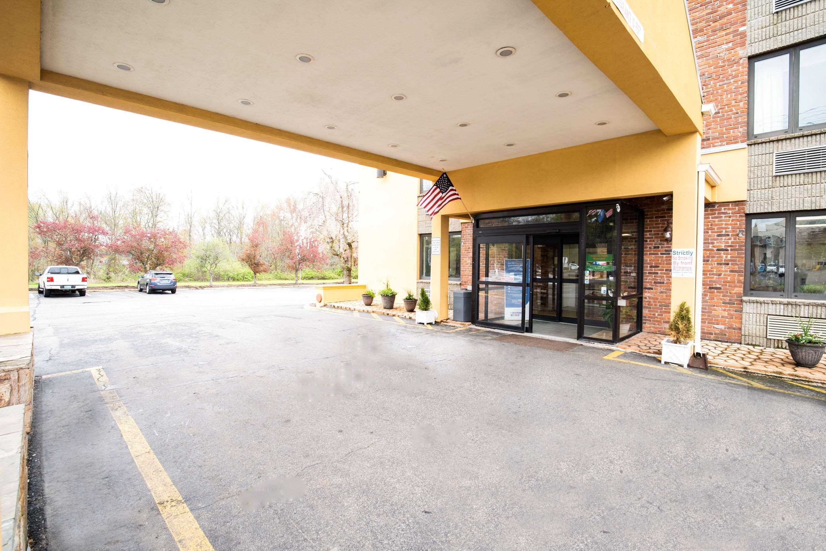 Quality Inn Cromwell - Middletown Exterior photo