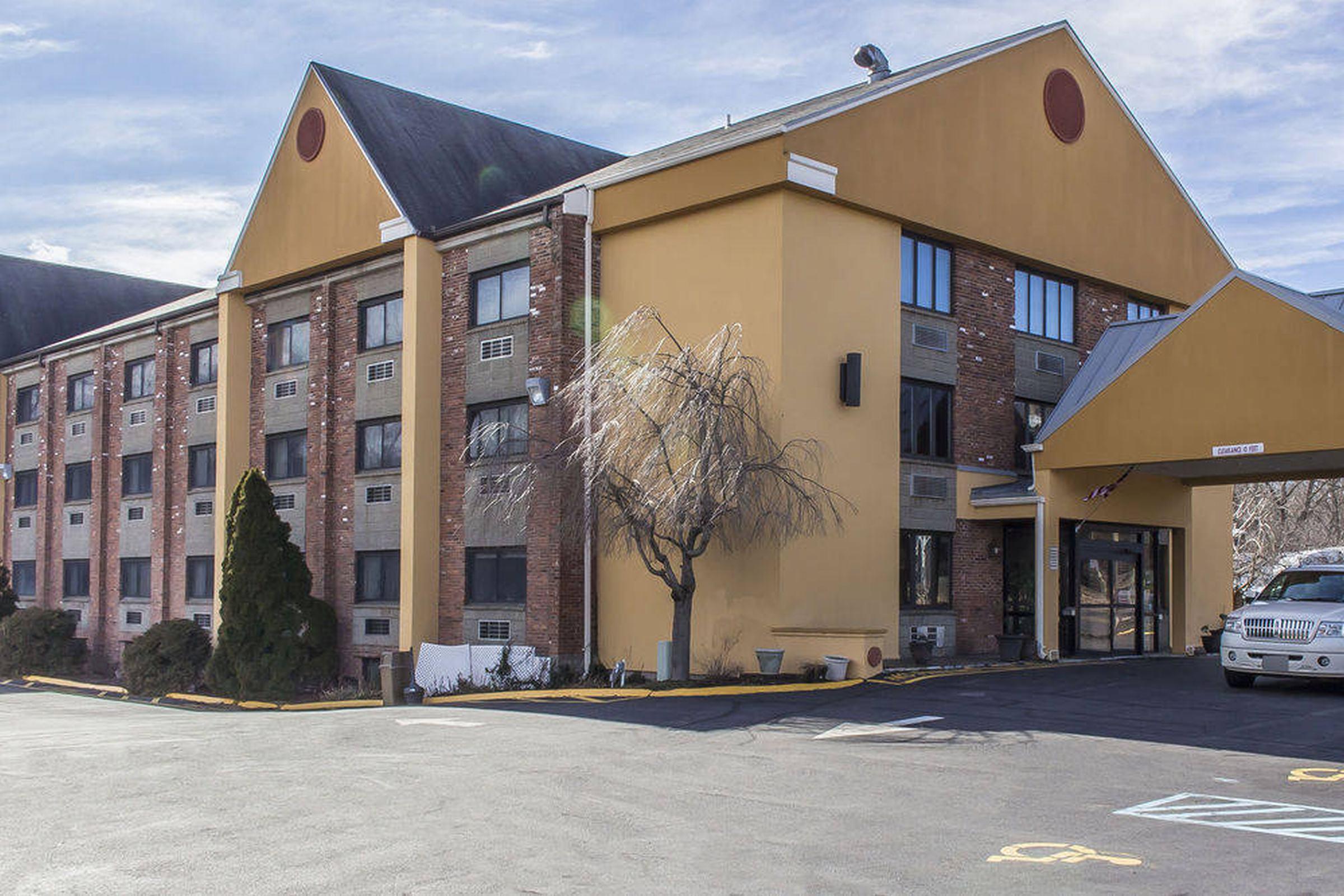 Quality Inn Cromwell - Middletown Exterior photo